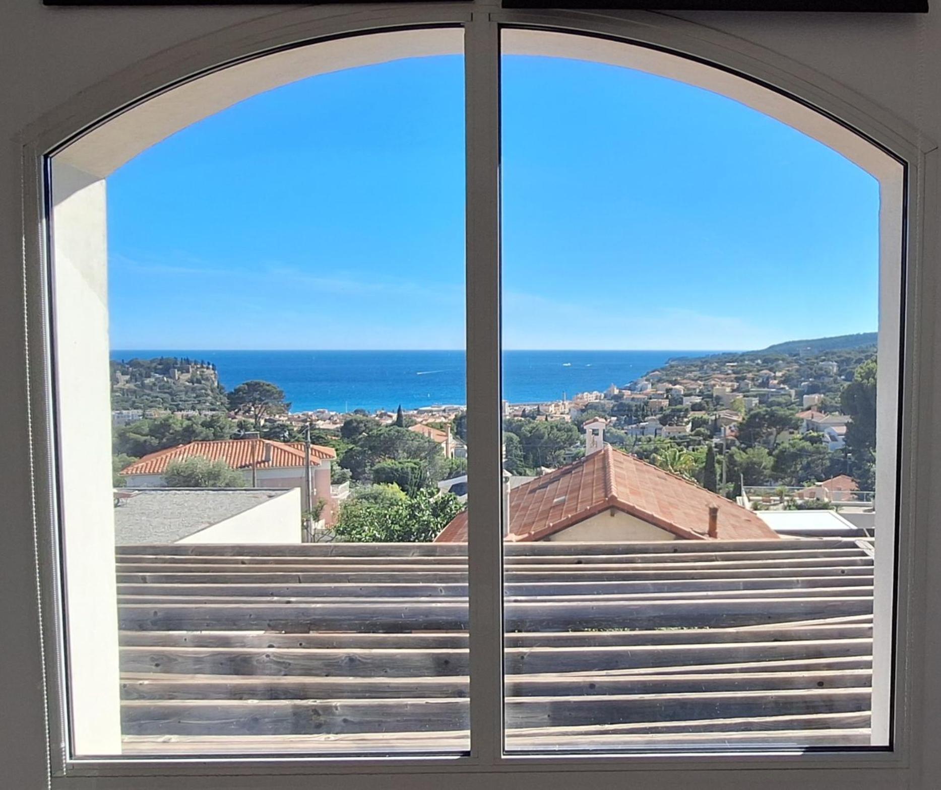 Cassis, le Grand Bleu, triplex vue mer, port plage 10mn à pieds Extérieur photo